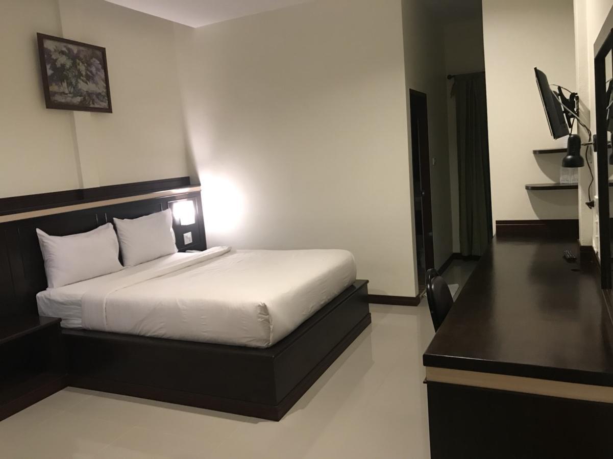 Room Place Chumphon Esterno foto